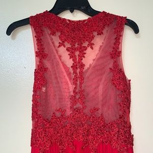 Long red evening gown / prom dress
